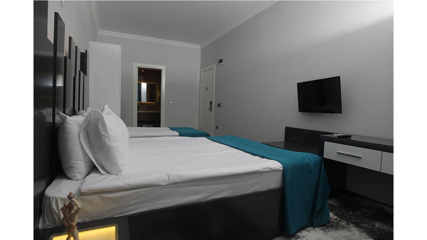 Plaza Otel İzmir Suit Oda Resimleri