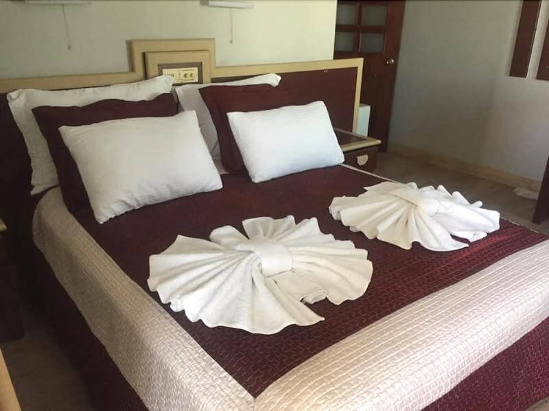 Karşıyaka Hotel Standart Oda Resimleri